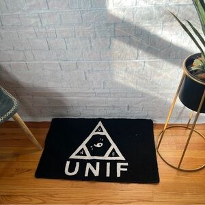 Unif Rug